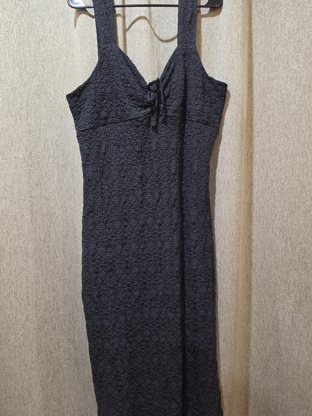 Derek Heart Black Textured Tie-Front Midi Dress